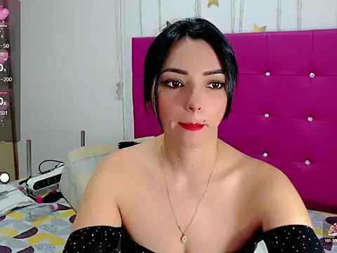 sara arias00 online show from 11/03/25, 11:25