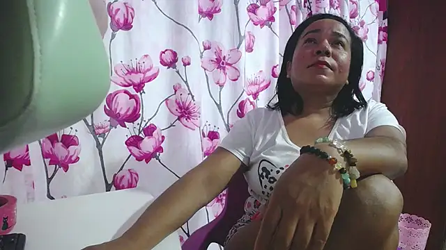 Snapshot of whore_kinky chatting on 11/14/25, 02:37 whore kinky online show from 11/14/25, 02:37