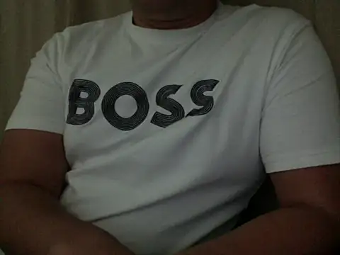 Snapshot of zeusmasterhorny chatting on 09/25/25, 03:01 zeusmasterhorny online show from 09/25/25, 03:01