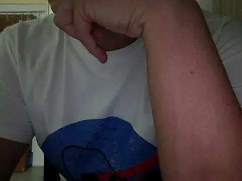 Snapshot of zeusmasterhorny chatting on 10/07/25, 02:56 zeusmasterhorny online show from 10/07/25, 02:56