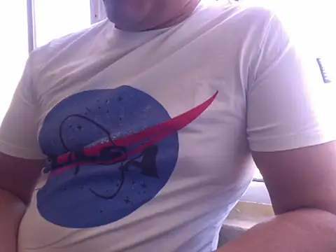 Snapshot of zeusmasterhorny chatting on 10/04/25, 04:52 zeusmasterhorny online show from 10/04/25, 04:52