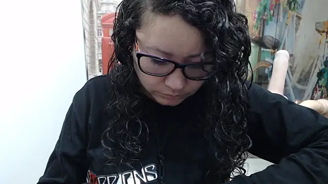 Snapshot of greeneyes_nurse chatting on 10/15/25, 03:05 greeneyes nurse online show from 10/15/25, 03:05