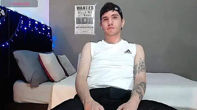 Matteo12  online show from 12/18/25, 05:23