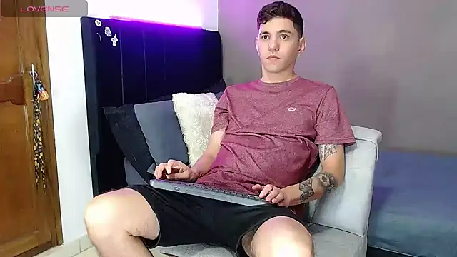 Matteo12  online show from 04/10/26, 12:06