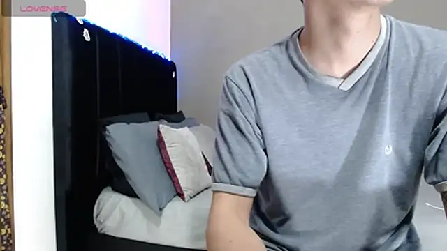 Snapshot of Matteo12_ chatting on 01/15/26, 07:01 Matteo12 online show from 01/15/26, 07:01