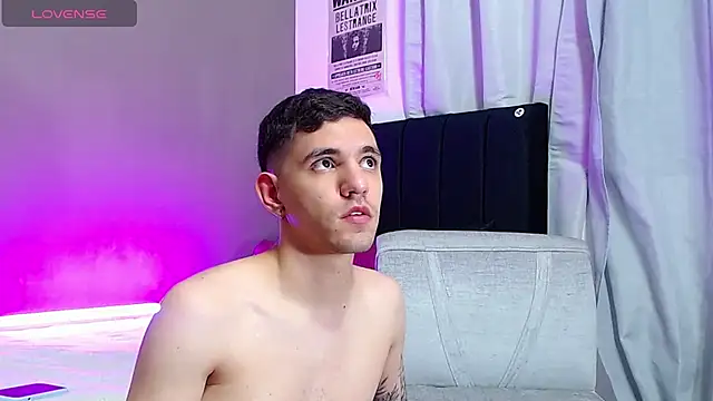 Matteo12  online show from 11/06/25, 04:49