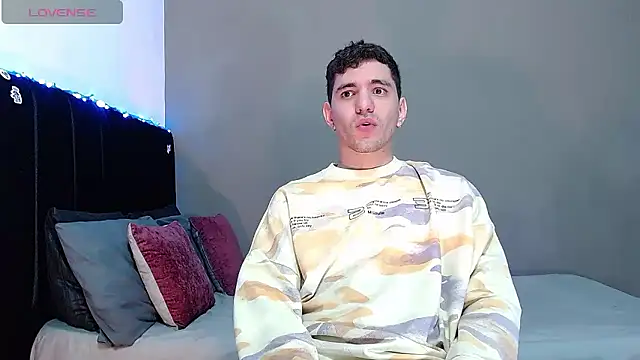 Snapshot of Matteo12_ chatting on 01/09/26, 02:29 Matteo12 online show from 01/09/26, 02:29