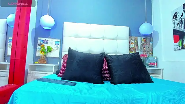 Matteo12  online show from 11/05/25, 03:53