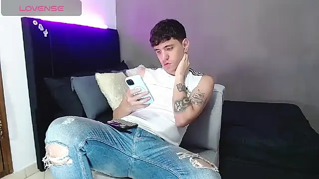 Matteo12  online show from 03/10/26, 12:47