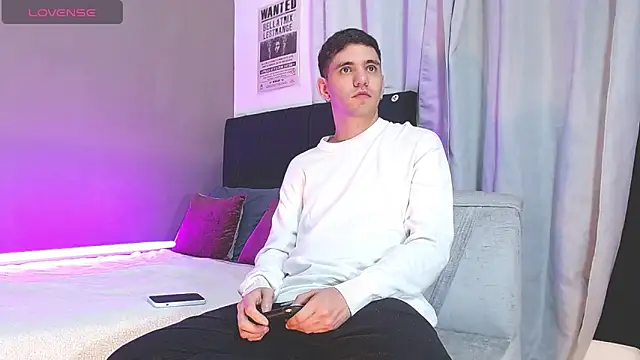 Matteo12  online show from 11/11/25, 11:53