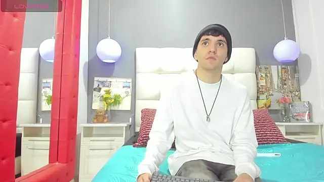 Matteo12  online show from 11/02/25, 02:38