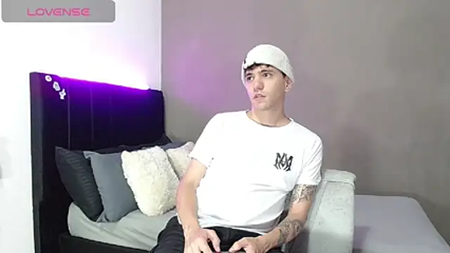 Matteo12  online show from 03/17/26, 02:03