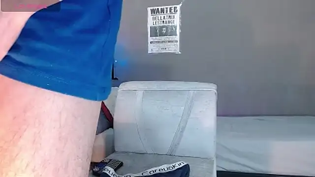 Snapshot of Matteo12_ chatting on 12/22/25, 05:51 Matteo12 online show from 12/22/25, 05:51