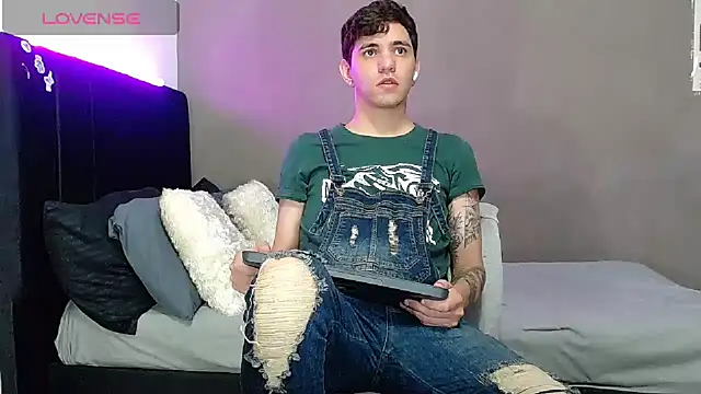 Matteo12  online show from 04/03/26, 03:35