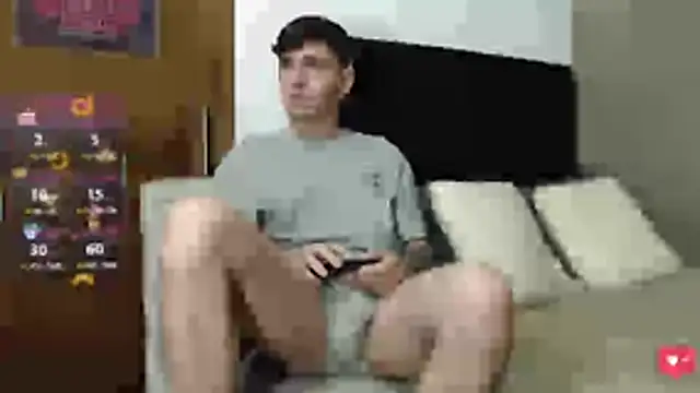 Snapshot of Matteo12_ chatting on 06/17/26, 04:12 Matteo12 online show from 06/17/26, 04:12