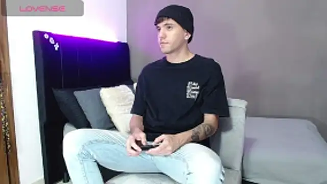 Matteo12  online show from 03/11/26, 03:55