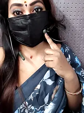 Snapshot of Cutie_nila26 chatting on 10/13/25, 06:04 Cutie nila26 online show from 10/13/25, 06:04