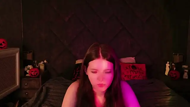 Gaby Essen online show from 10/28/25, 08:52