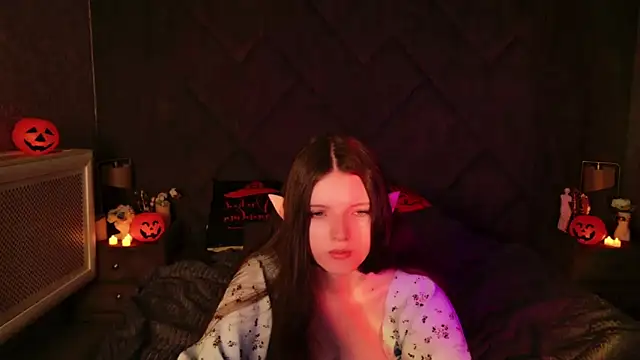 Gaby Essen online show from 10/31/25, 08:27