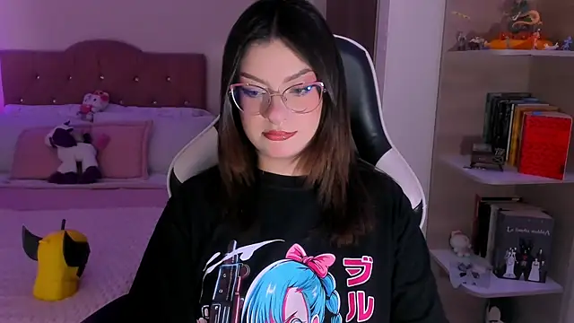 OphelianaRose33 online show from 01/12/26, 08:15