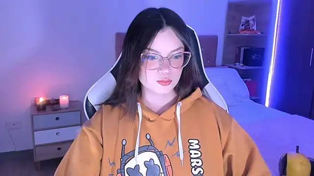 OphelianaRose33 online show from 09/08/25, 11:37