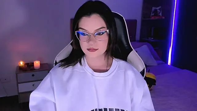 OphelianaRose33 online show from 09/09/25, 10:52