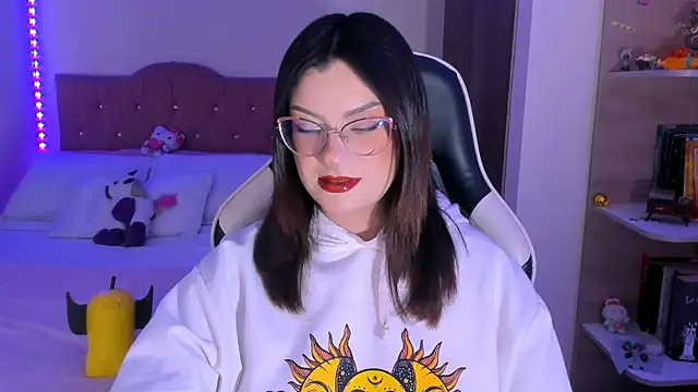 OphelianaRose33 online show from 01/16/26, 09:52