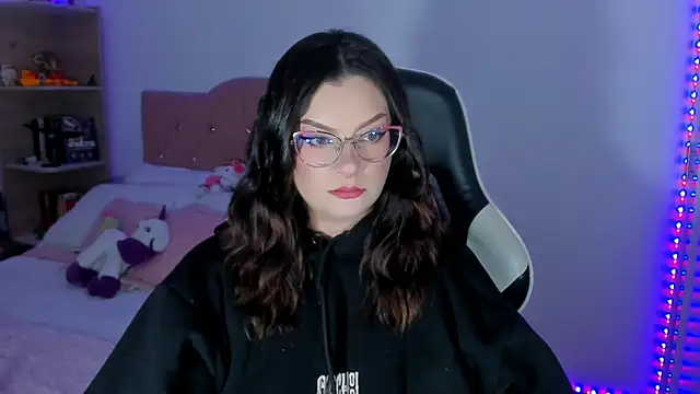 OphelianaRose33 online show from 05/29/26, 10:38