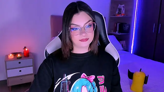 OphelianaRose33 online show from 11/23/25, 09:25