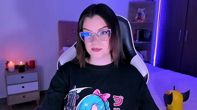 OphelianaRose33 online show from 11/13/25, 10:46