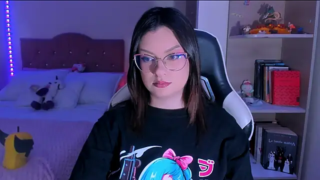 OphelianaRose33 online show from 02/13/26, 10:43