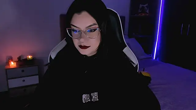 OphelianaRose33 online show from 09/25/25, 10:27