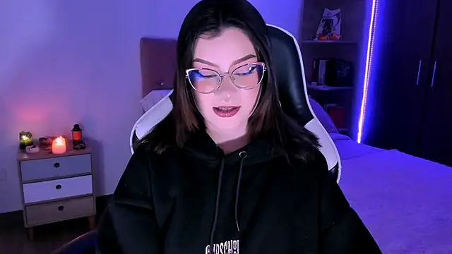 OphelianaRose33 online show from 10/30/25, 10:50