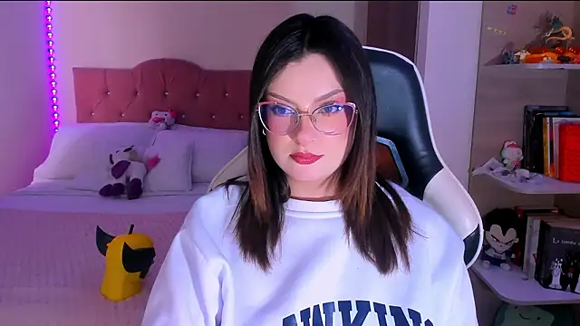 OphelianaRose33 online show from 02/17/26, 07:22