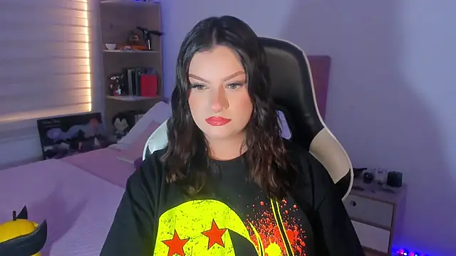 Snapshot of OphelianaRose33 chatting on 07/15/26, 07:32 OphelianaRose33 online show from 07/15/26, 07:32