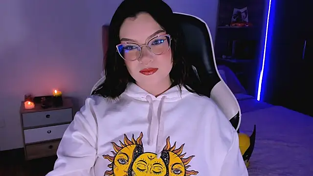 OphelianaRose33 online show from 09/21/25, 08:58