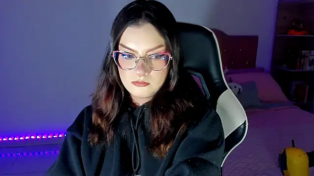 OphelianaRose33 online show from 04/30/26, 10:36