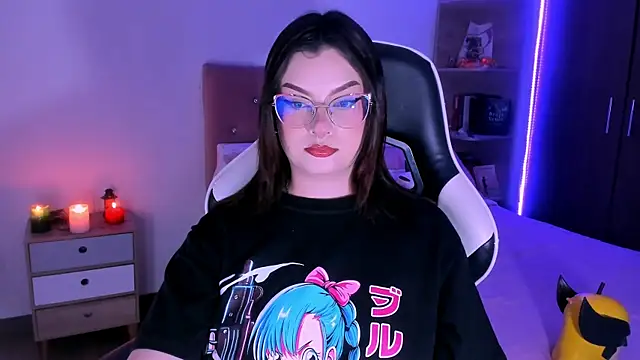 OphelianaRose33 online show from 12/02/25, 10:00