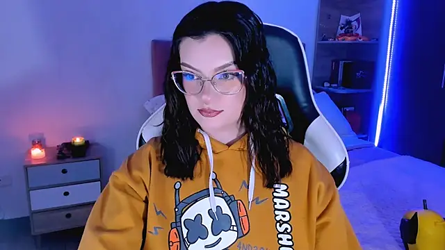 OphelianaRose33 online show from 09/23/25, 10:17