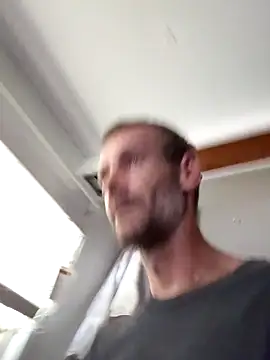 Hungwell1515 online show from 11/15/25, 05:50