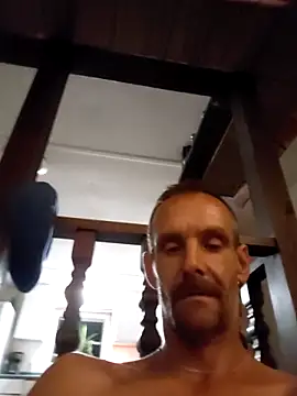 Hungwell1515 online show from 10/19/25, 02:14