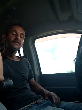 Hungwell1515 online show from 10/22/25, 02:38