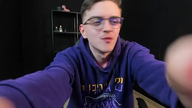 FelixStarkk online show from 04/30/26, 04:47