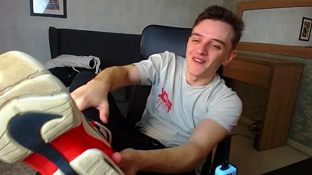 FelixStarkk online show from 11/30/25, 05:19