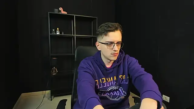 FelixStarkk online show from 04/30/26, 04:30