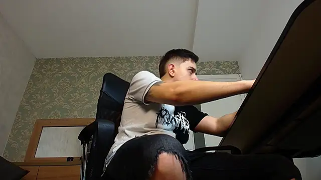 FelixStarkk online show from 11/26/25, 04:56