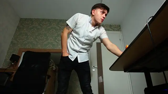 FelixStarkk online show from 10/15/25, 04:22