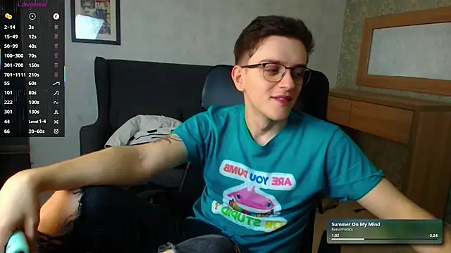 FelixStarkk online show from 12/23/25, 08:24