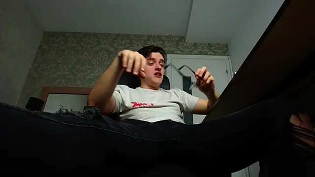 FelixStarkk online show from 10/31/25, 05:37