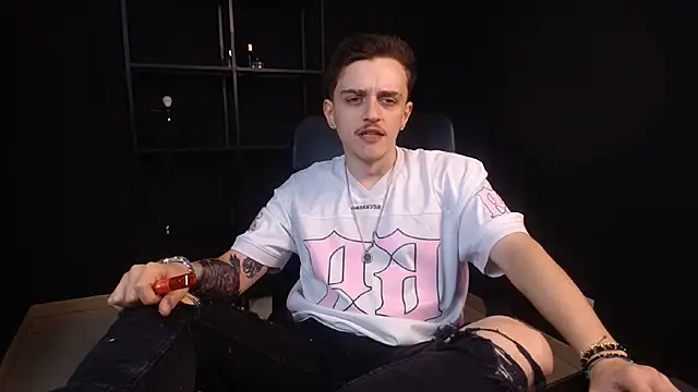 Snapshot of FelixStarkk chatting on 07/14/26, 10:21 FelixStarkk online show from 07/14/26, 10:21